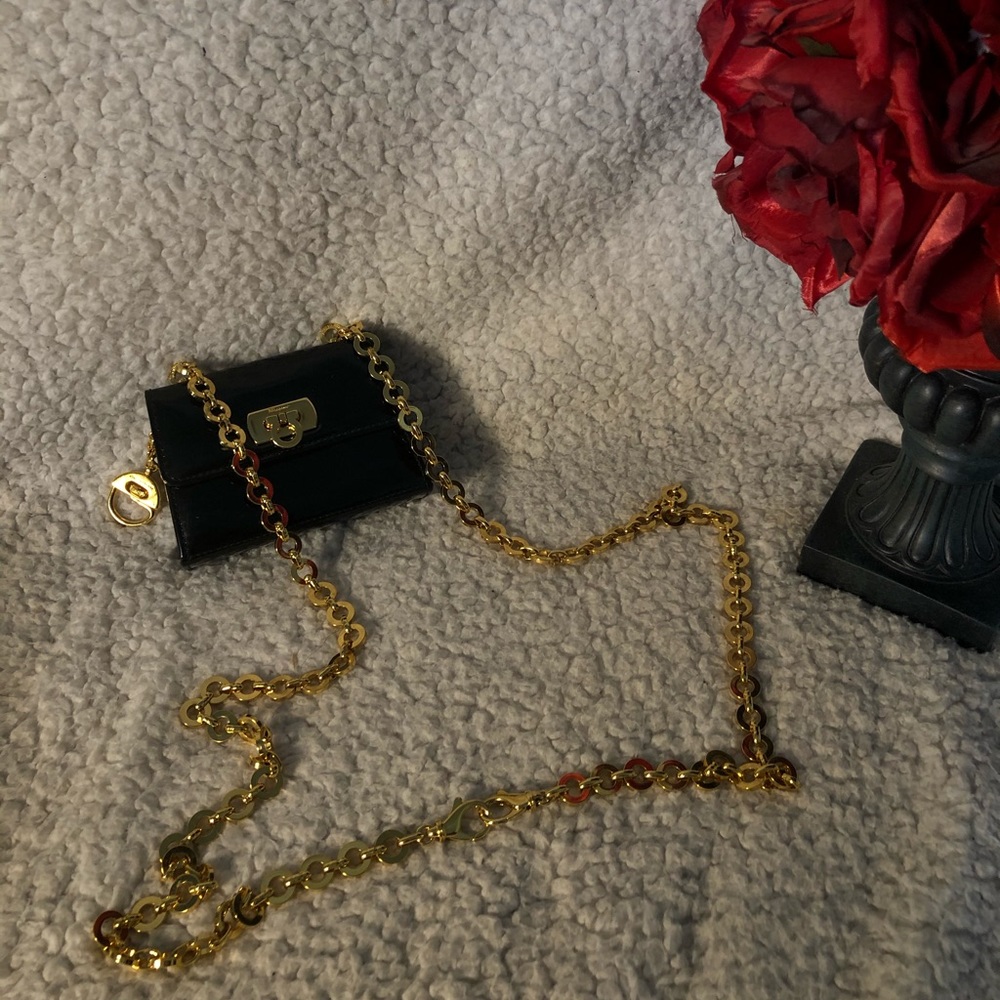 HOLD Authentic Salvatore Ferragamo Mini Gancini👜